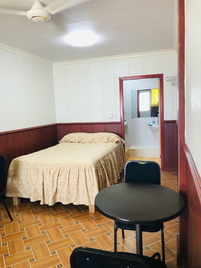 The Village Backpackers 努库阿洛法 外观 照片