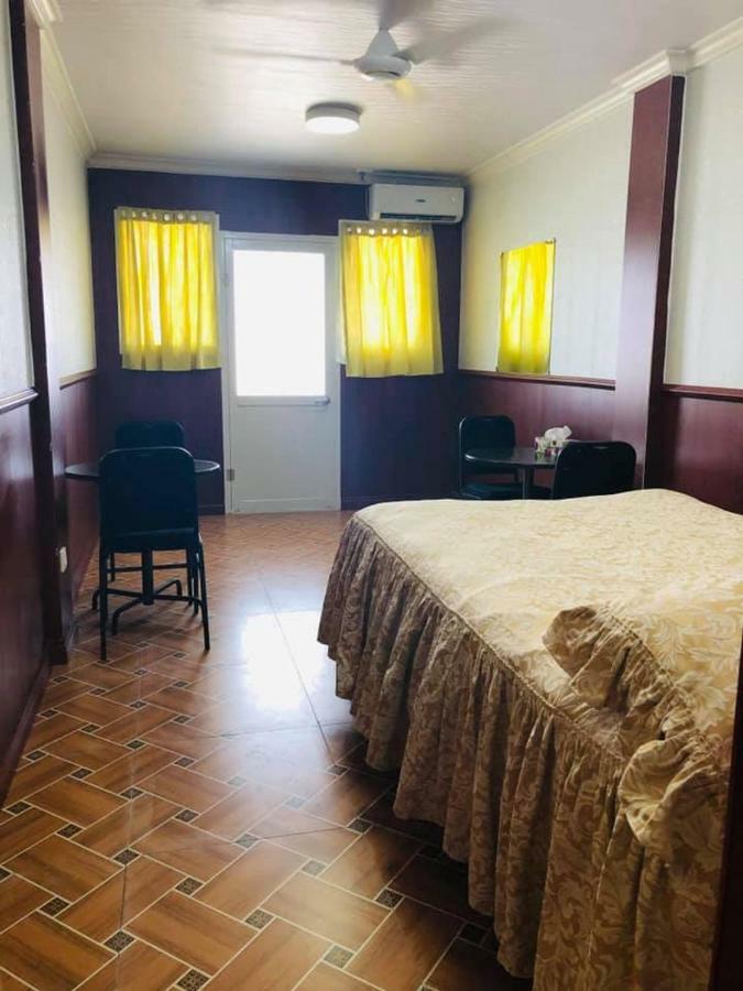 The Village Backpackers 努库阿洛法 外观 照片